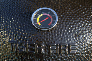 Kamado BBQ met keramische behuizing en roestvrijstalen grillrooster van TIGER FIRE.