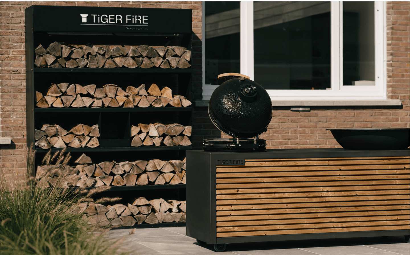 LARGE SQUARE CUSHION WILD FIRE main image 1