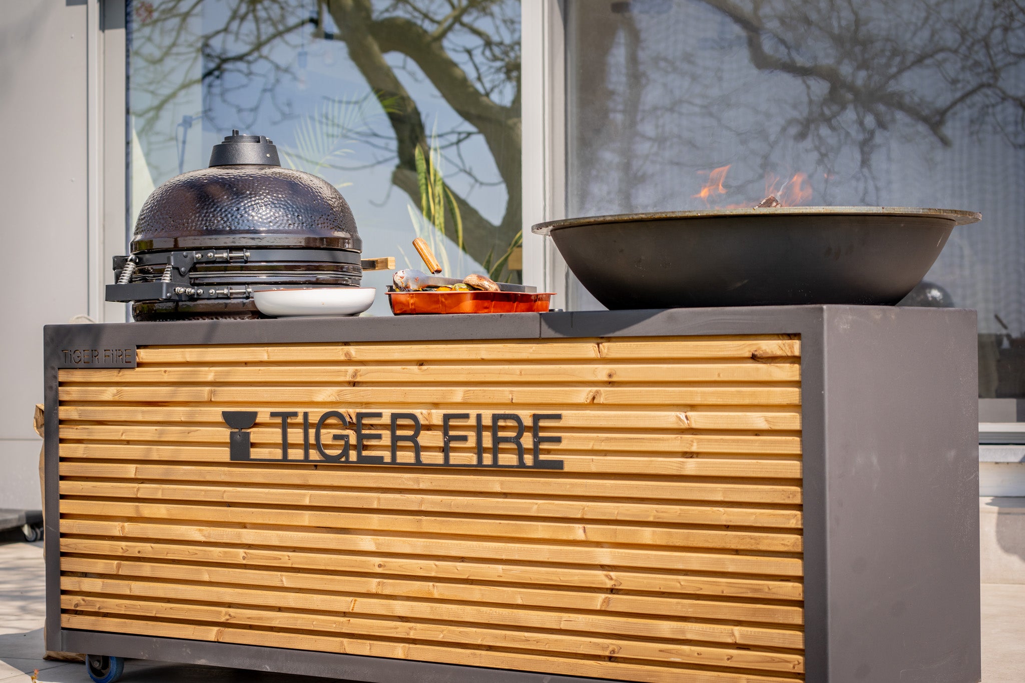 TIGER FIRE Black Kitchen Plancha Grill and Kamado Grill – FREE SHIPPING