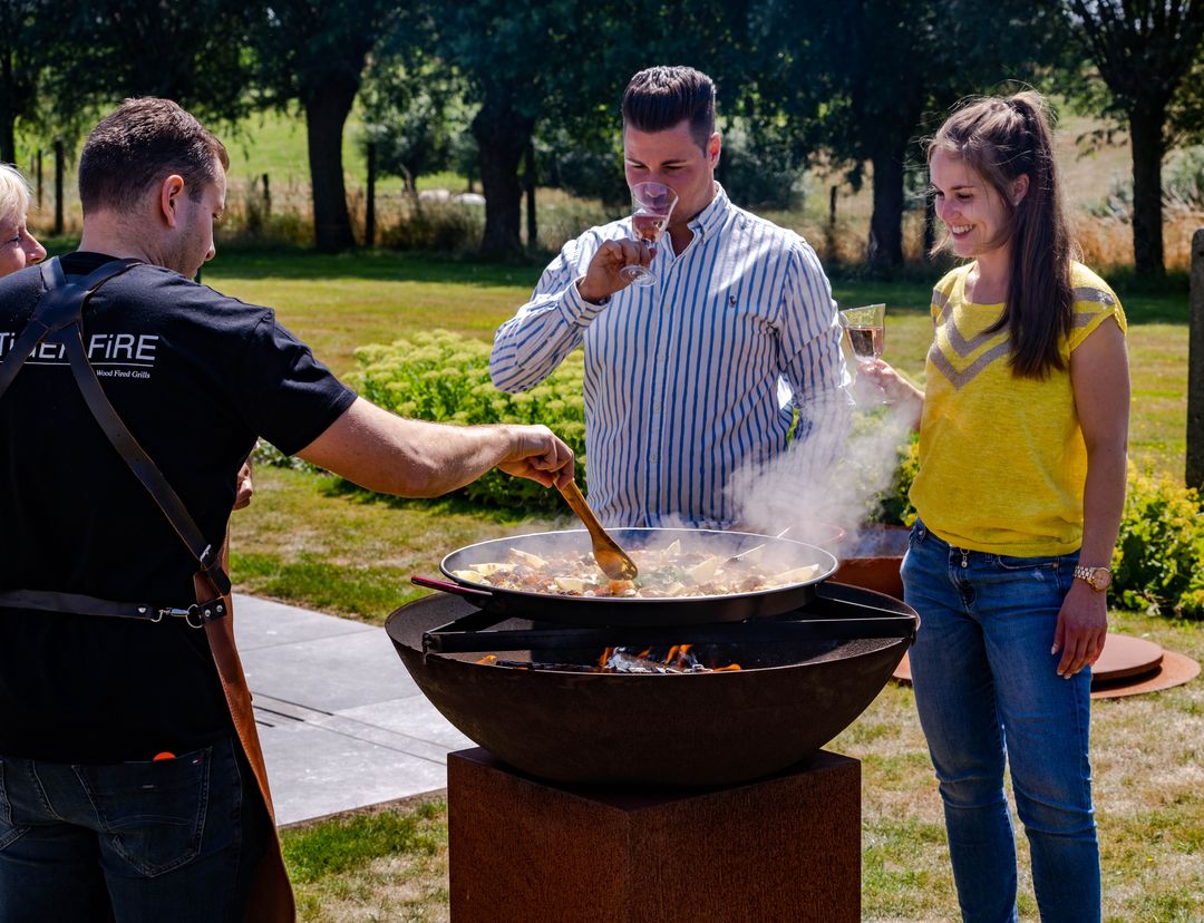 Paella set for 70, 88 & 112